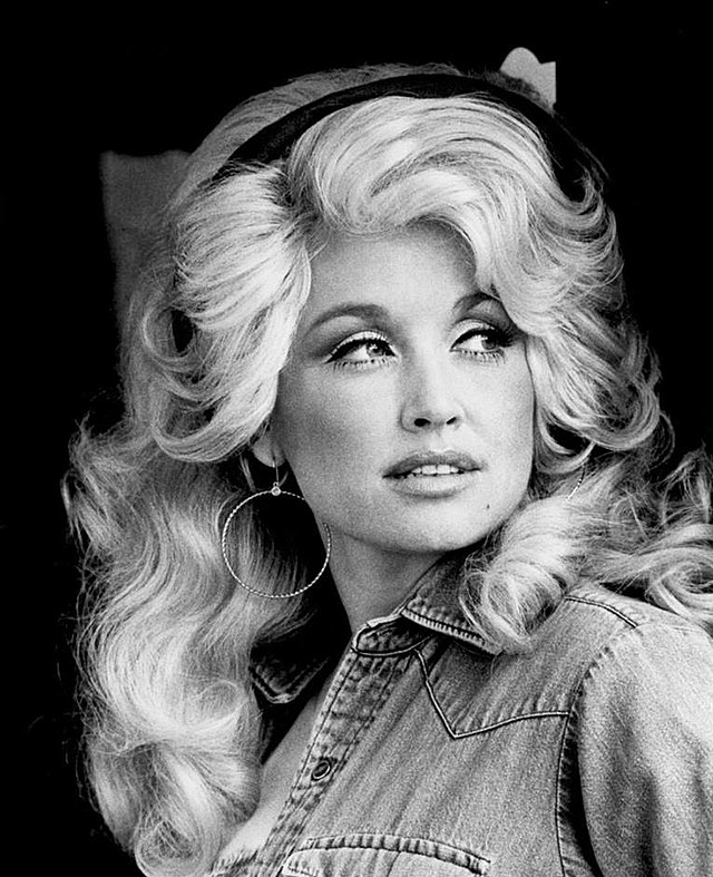 Dolly Parton: The Unsung Billionaire Before Taylor Swift